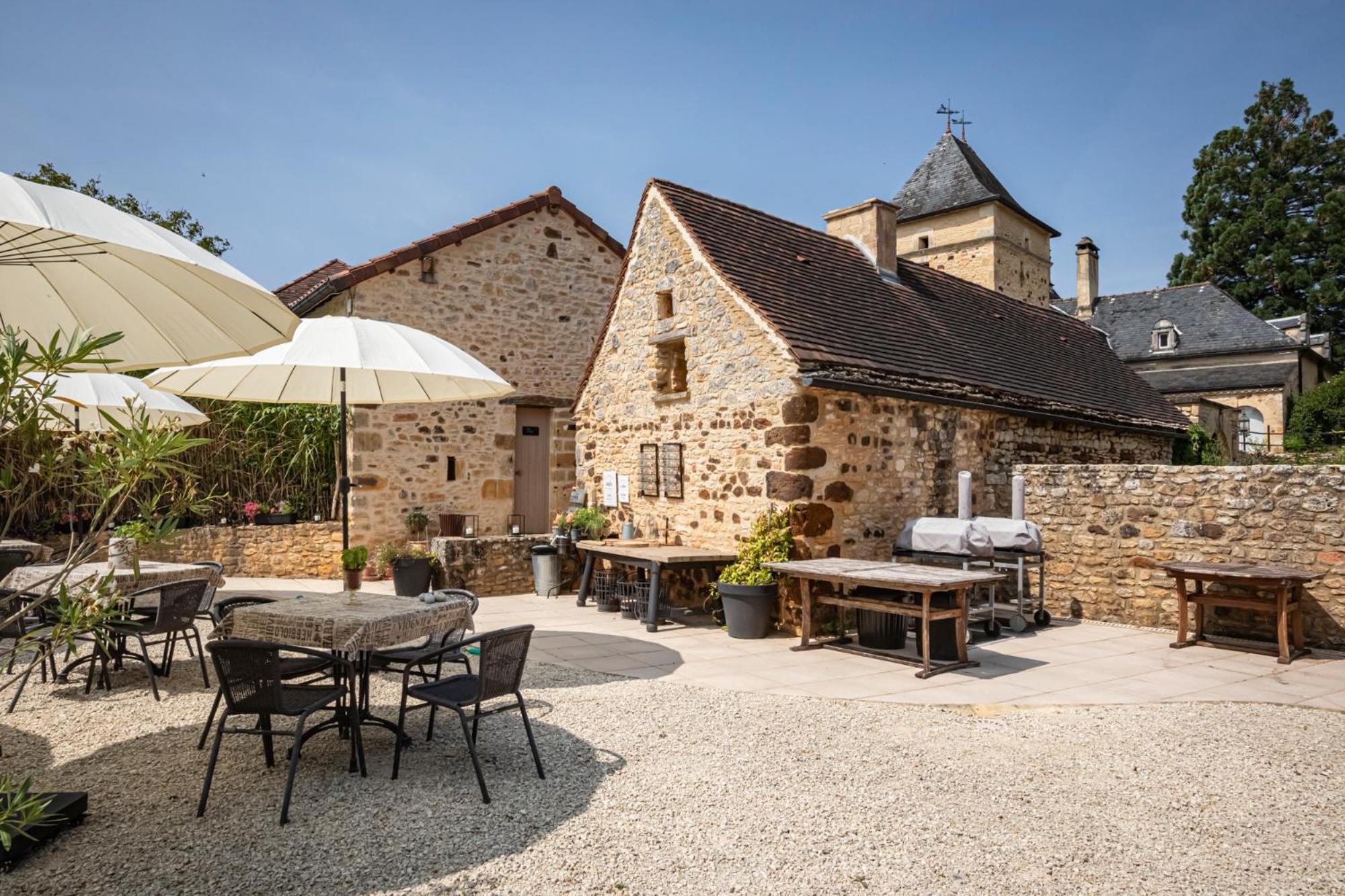 Lo Petit Cretsou Bed and Breakfast Simeyrols Εξωτερικό φωτογραφία