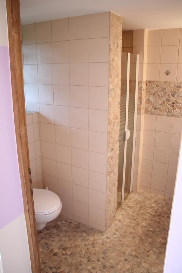 Lo Petit Cretsou Bed and Breakfast Simeyrols Εξωτερικό φωτογραφία