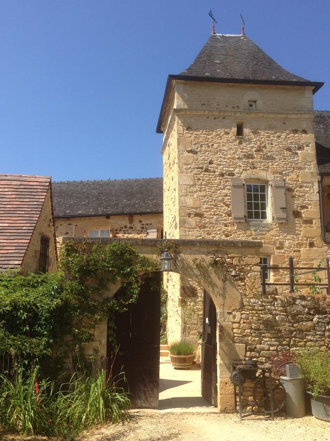 Lo Petit Cretsou Bed and Breakfast Simeyrols Εξωτερικό φωτογραφία